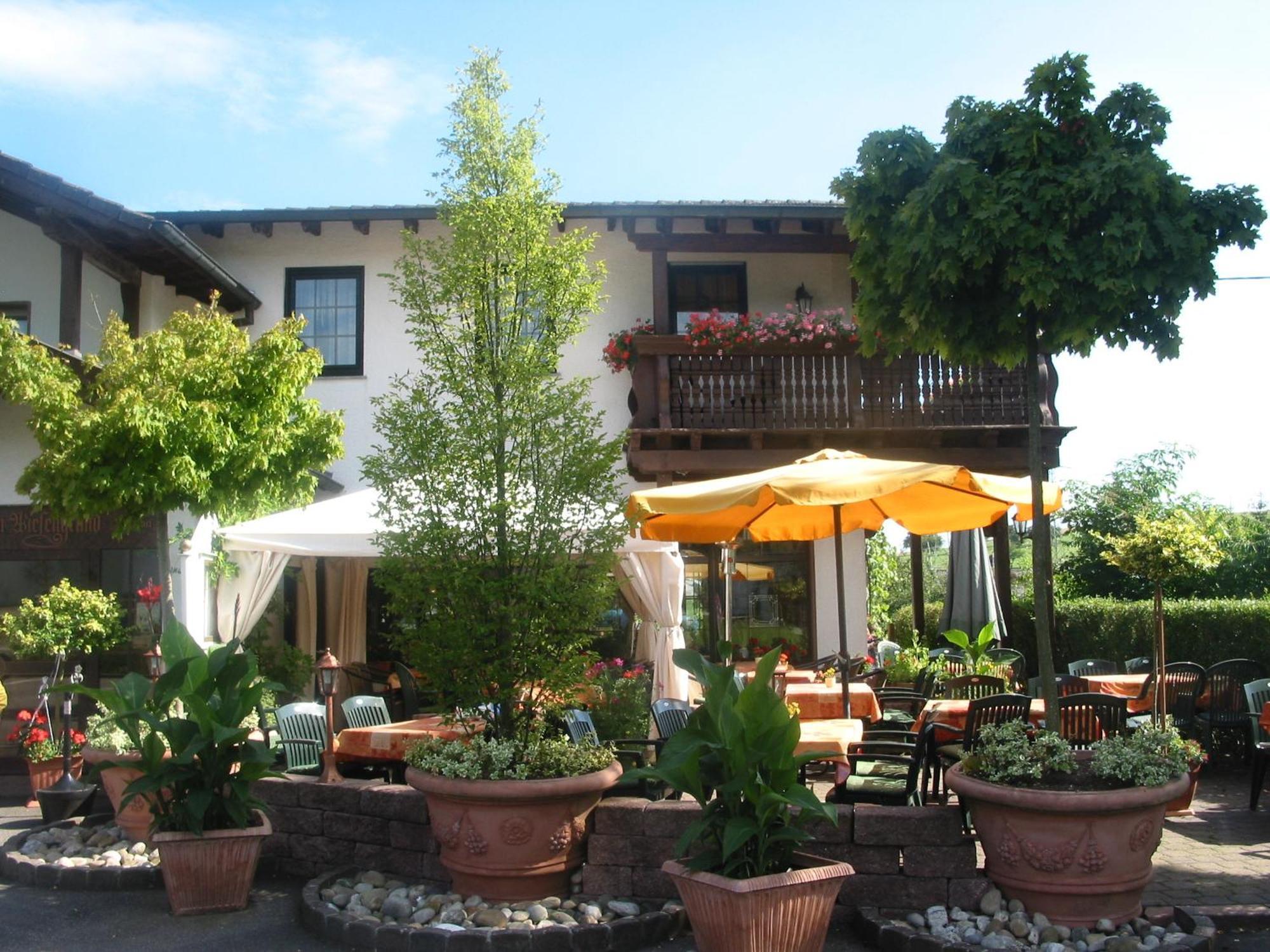 Restaurant Landgasthof Zum Wiesengrund Newel Zewnętrze zdjęcie