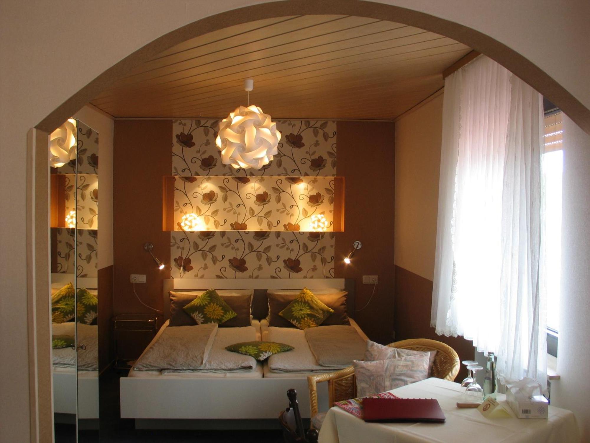 Restaurant Landgasthof Zum Wiesengrund Newel Pokój zdjęcie