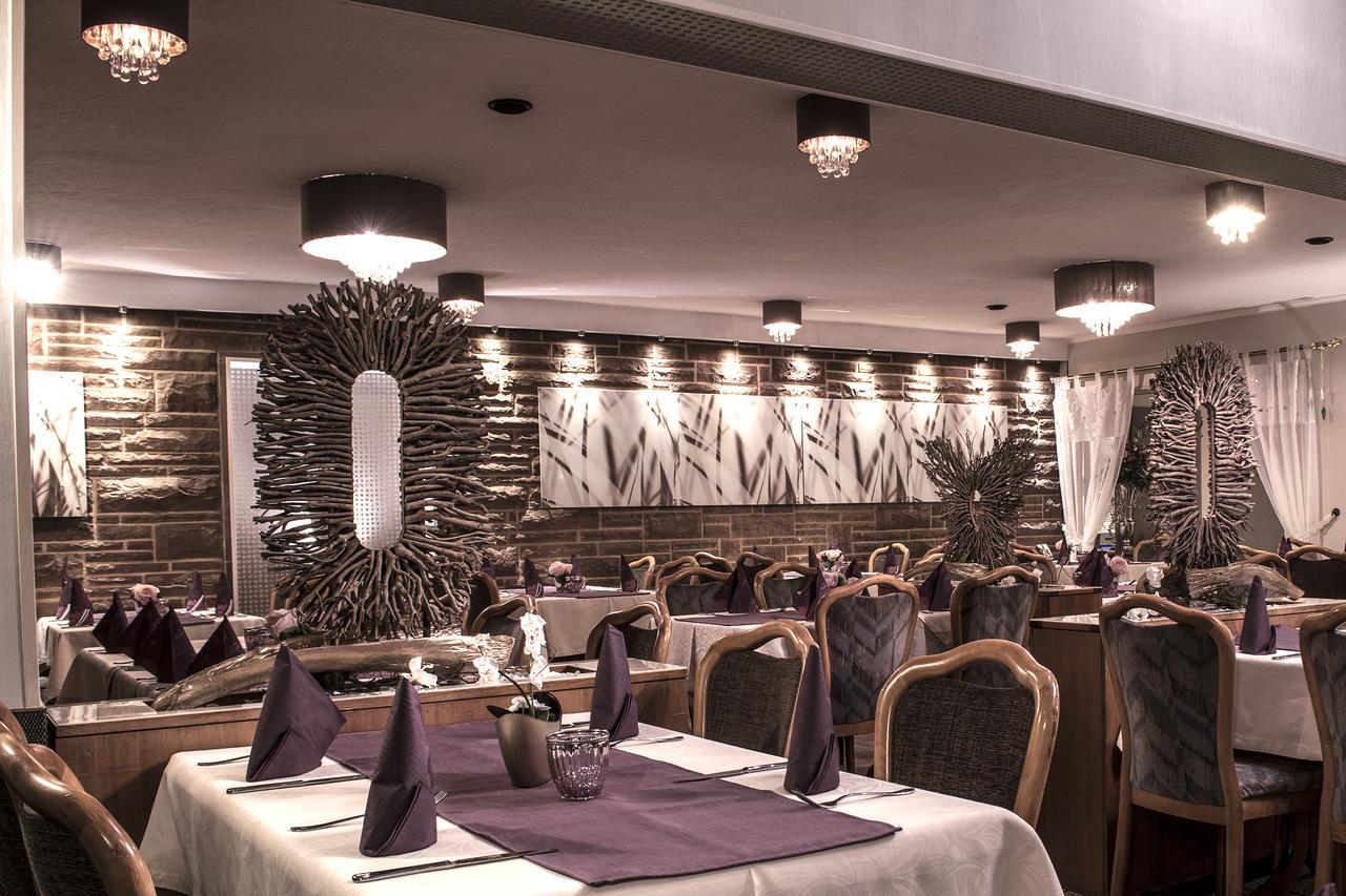 Restaurant Landgasthof Zum Wiesengrund Newel Zewnętrze zdjęcie