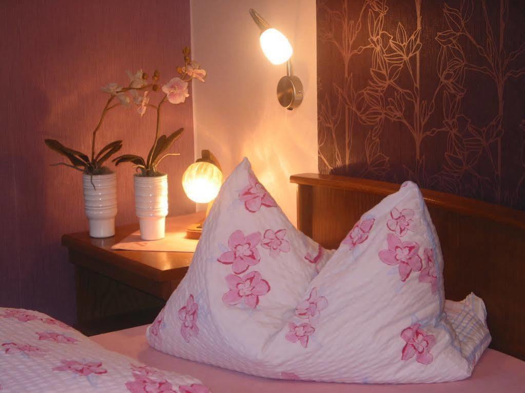 Restaurant Landgasthof Zum Wiesengrund Newel Zewnętrze zdjęcie