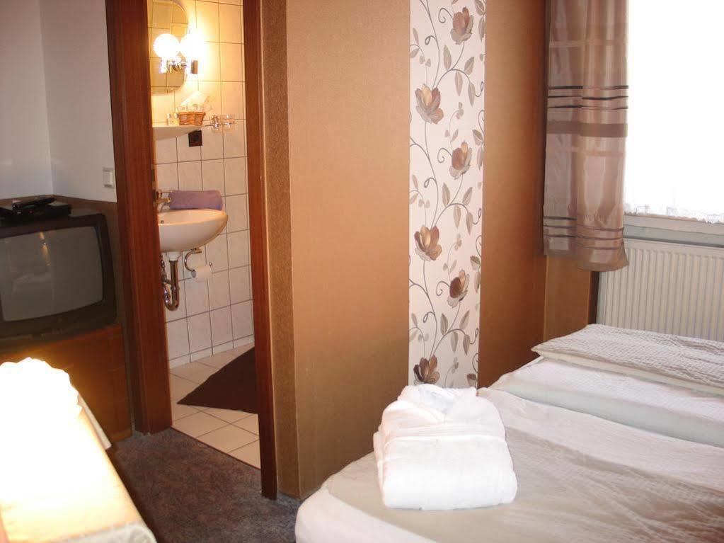 Restaurant Landgasthof Zum Wiesengrund Newel Zewnętrze zdjęcie